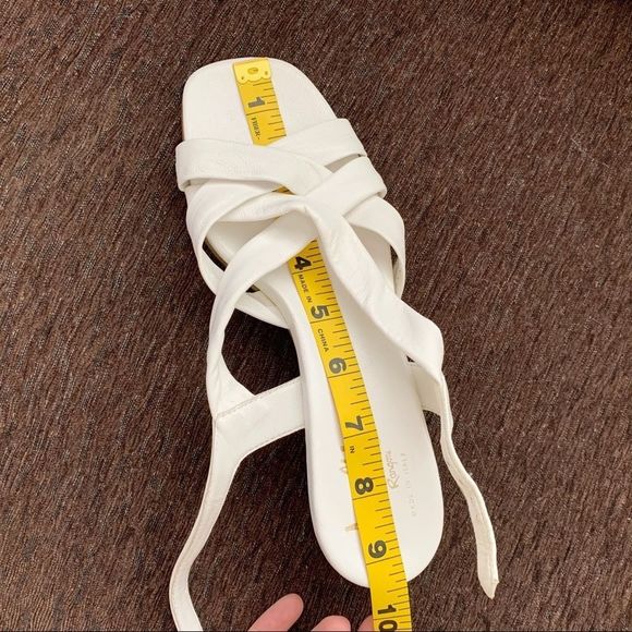 Vintage Genuine Leather White Strappy Sandals - Picture 9 of 11